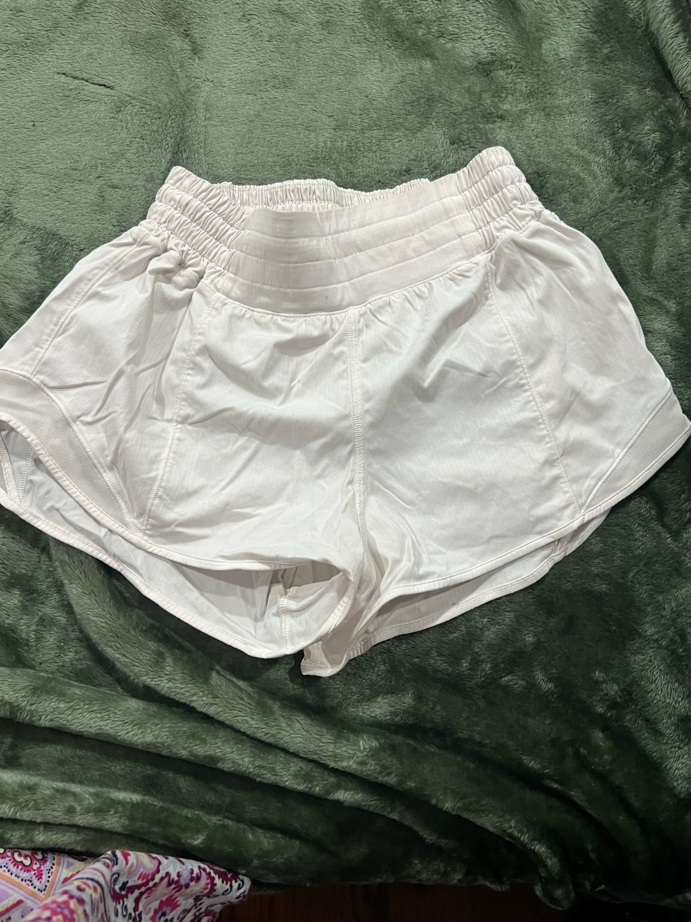 lululemon athletica White Elastic-Waist Running Shorts l28